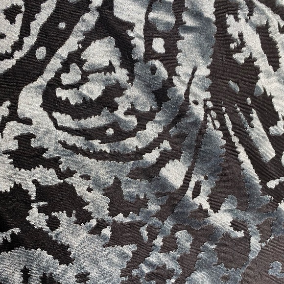 Simply Vera Wang Sheer Velvet Burnout Top - Picture 3 of 12